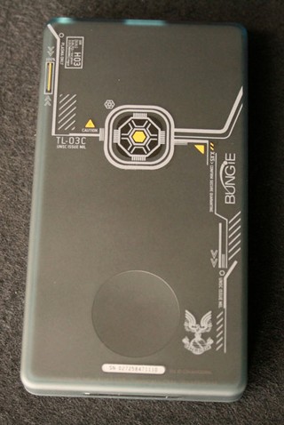 Illustration for article titled First Pics of the Zune Halo 3 Special Edition